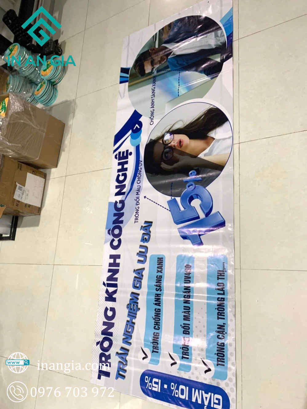 Banner quảng cáo dịch vụ tròng kính công nghệ, chống ánh sáng xanh, giảm giá tại inangia.com